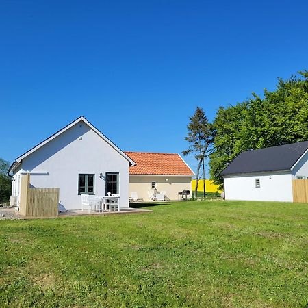 Villa Litet Hus I Mysig By Naera Havet Ystad Exterior foto