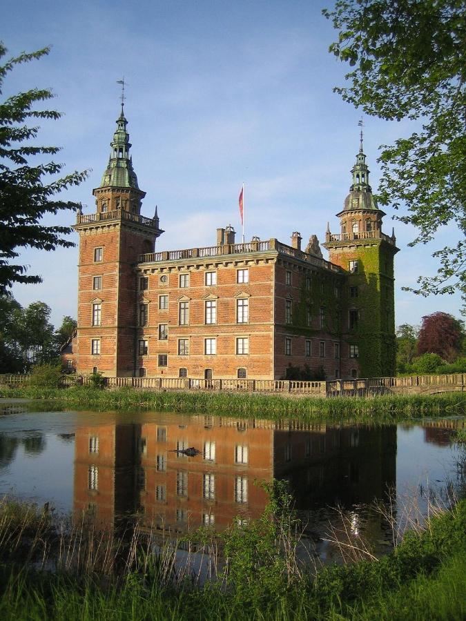 Villa Litet Hus I Mysig By Naera Havet Ystad Exterior foto