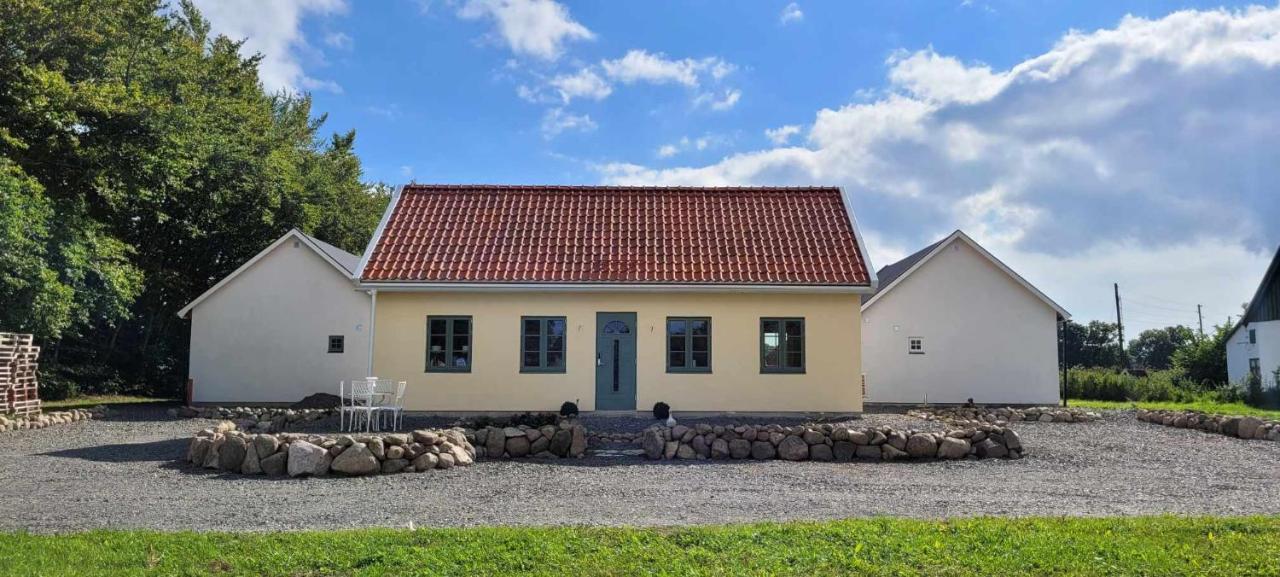 Villa Litet Hus I Mysig By Naera Havet Ystad Exterior foto